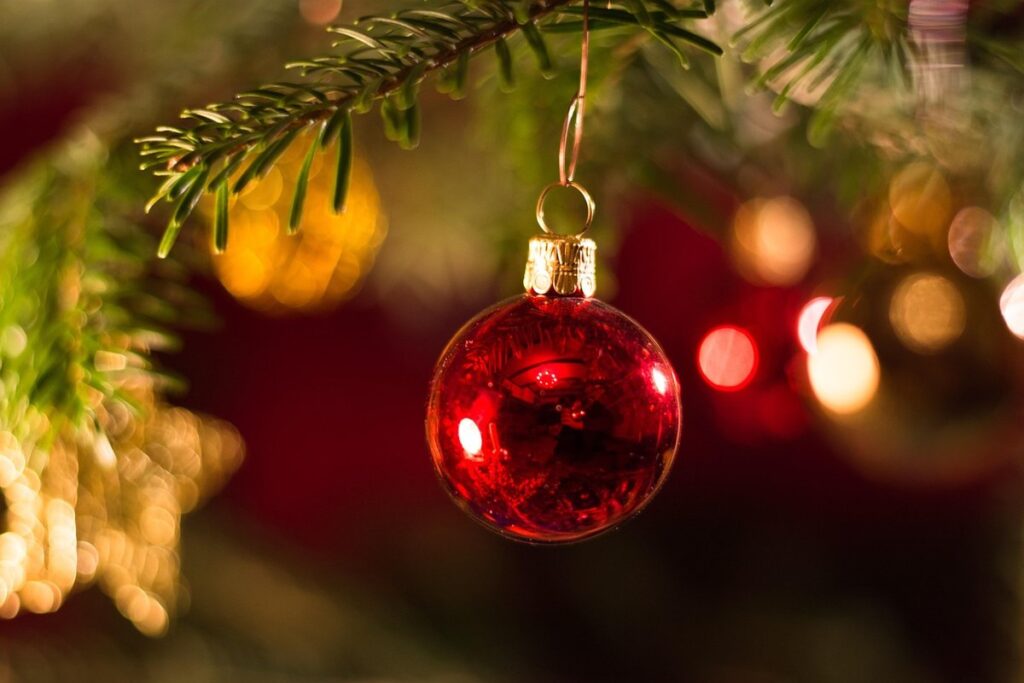 painting baubles ideas for kids