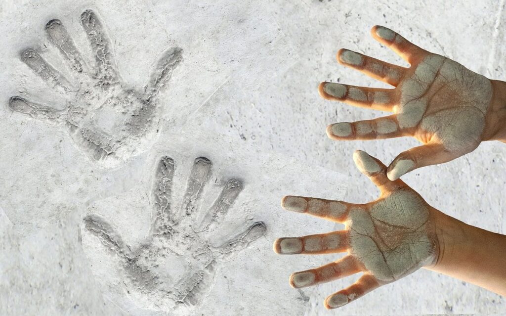 halloween handprint craft for preschoolers