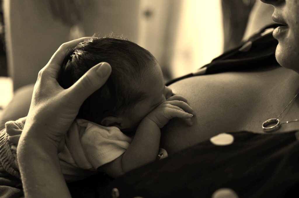 games to play while breastfeeding