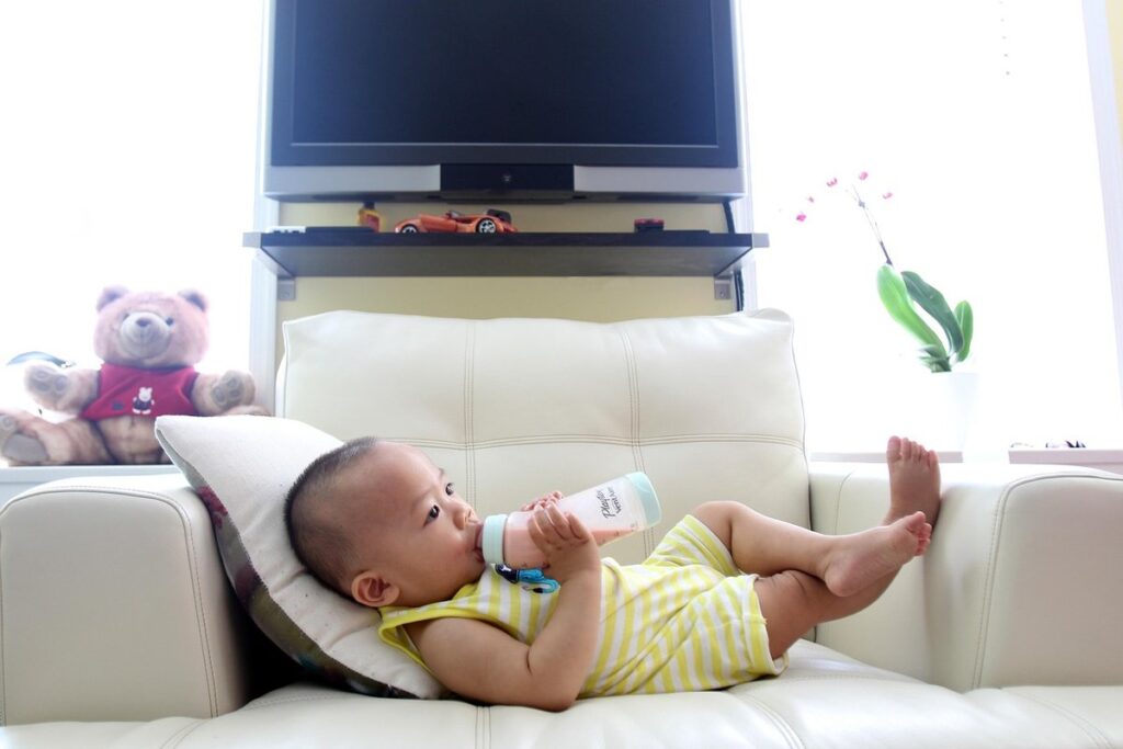 how much milk should a 1 year old drink