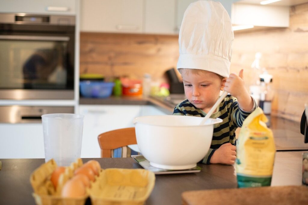 folding kitchen helper