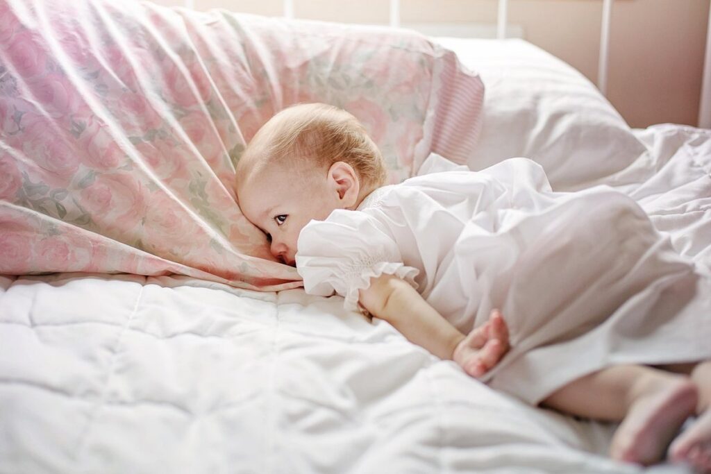 toddler travel bed safety tips