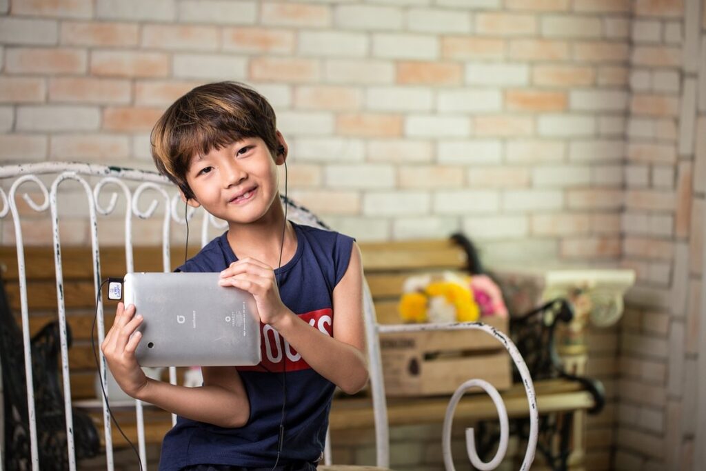 active listening with children tips