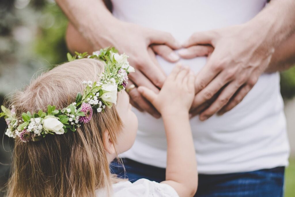 preparing your child for a new sibling