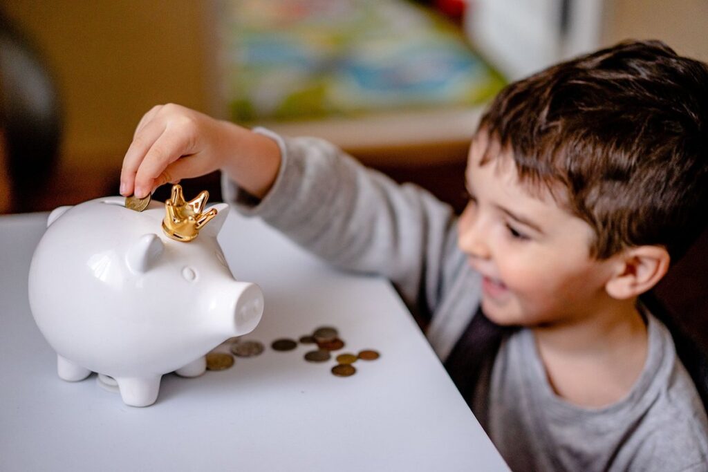 teaching kids to budget allowance
