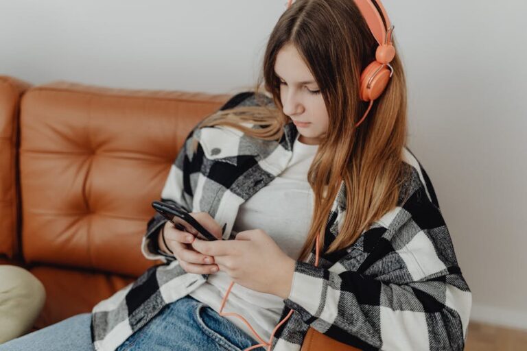 teen social media safety guidelines